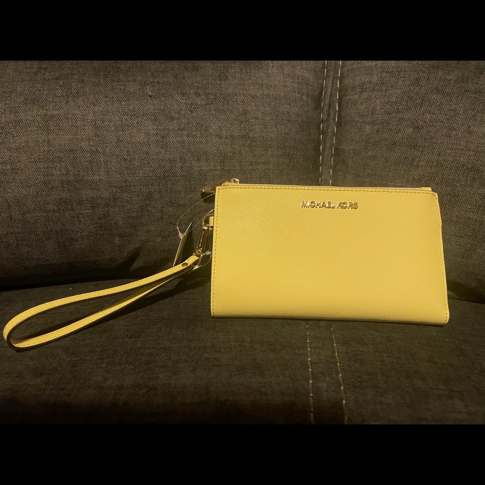 Michael Kors Women's Jet Set Travel Double Zip Wristlet
